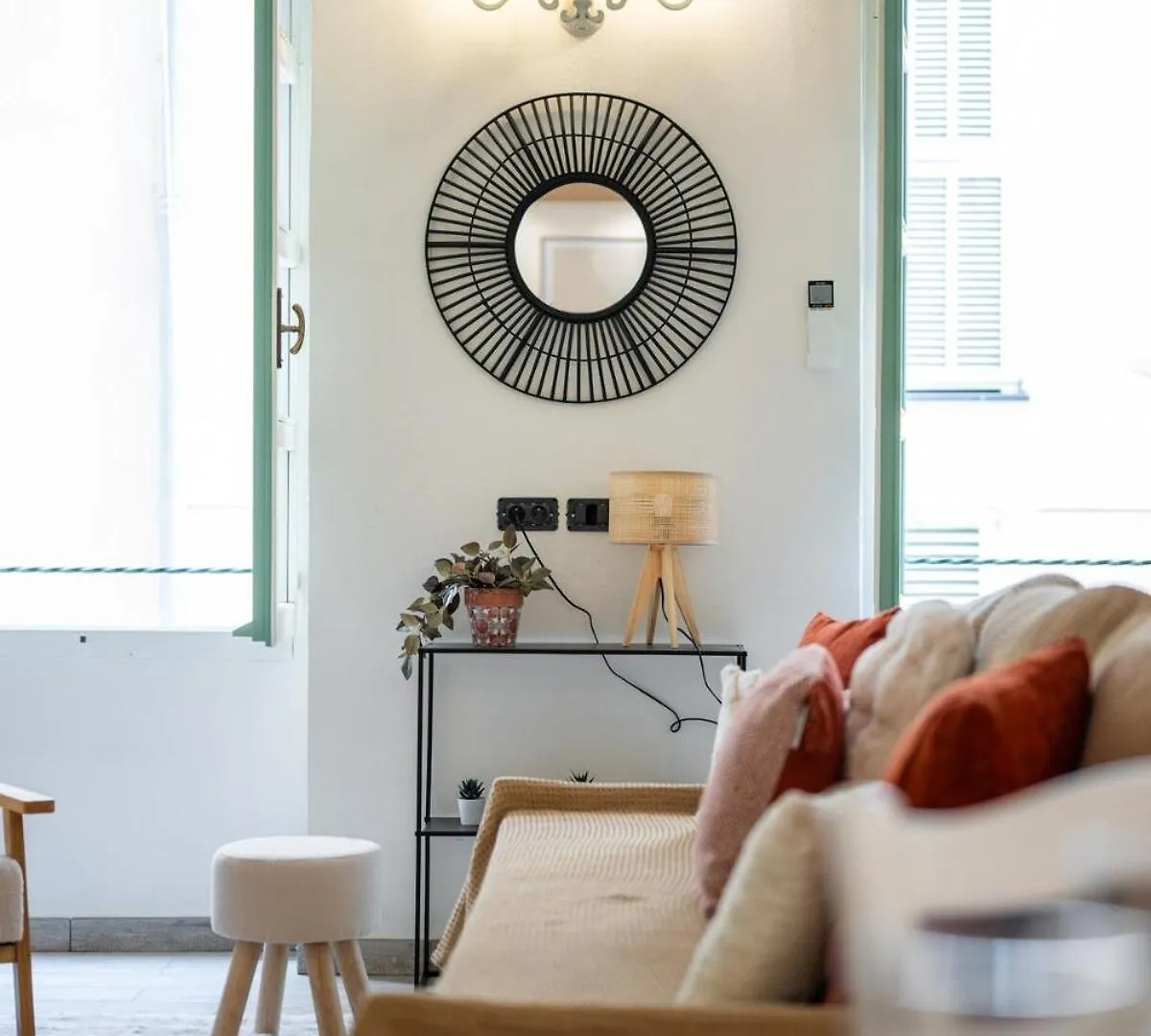 Apartment Evasion A Menton, Vieille Ville